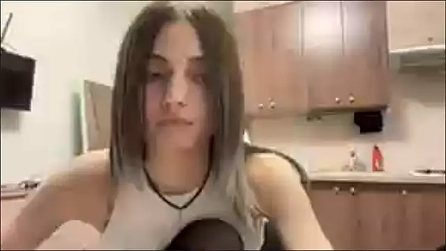 AidaGloshen online show from November 25, 2025, 6:08 pm