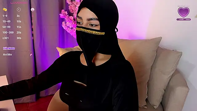 shaima   online show from November 22, 2025, 7:57 pm