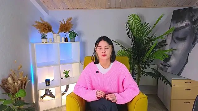 Snapshot of AdriaMaille chatting on October 28, 2025, 7:12 am AdriaMaille online show from October 28, 2025, 7:12 am