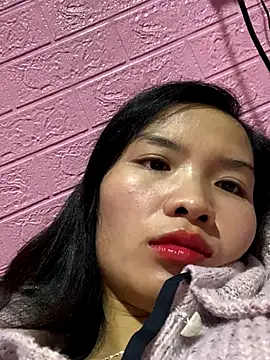 Yunzang online show from December 17, 2025, 1:44 am