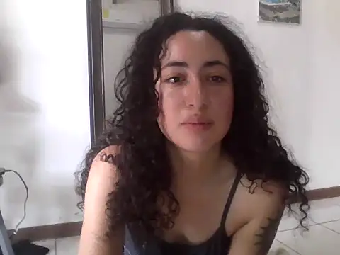 eleganceafterdark online show from October 26, 2025, 2:01 pm