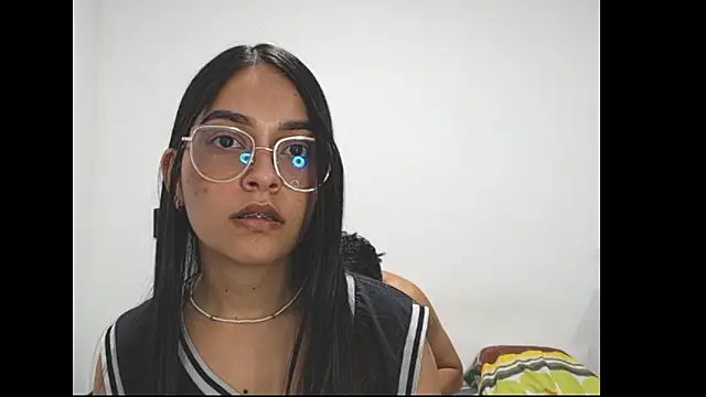 Snapshot of ALICE_JULIETA chatting on November 4, 2025, 12:54 am ALICE JULIETA online show from November 4, 2025, 12:54 am