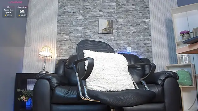 zack joness18 online show from February 25, 2026, 4:33 am