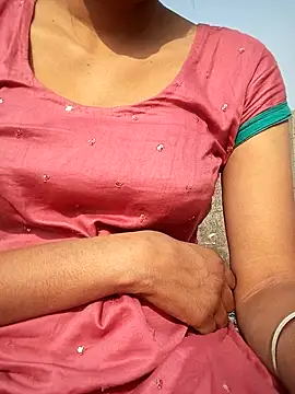 couple-open-enjoy online show from November 18, 2025, 4:50 am