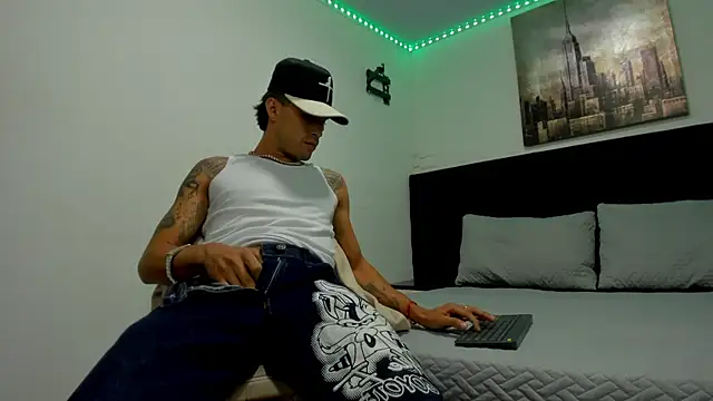 Snapshot of harold_777 chatting on October 26, 2025, 4:51 am harold 777 online show from October 26, 2025, 4:51 am