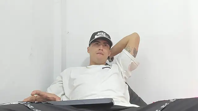 Snapshot of harold_777 chatting on October 30, 2025, 11:05 pm harold 777 online show from October 30, 2025, 11:05 pm