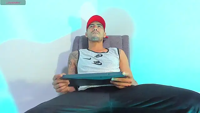 Snapshot of harold_777 chatting on November 7, 2025, 2:39 pm harold 777 online show from November 7, 2025, 2:39 pm