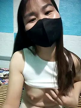 Donatella28 online show from November 28, 2025, 4:42 pm