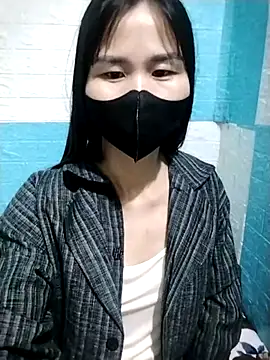 Donatella28 online show from February 9, 2026, 6:12 pm