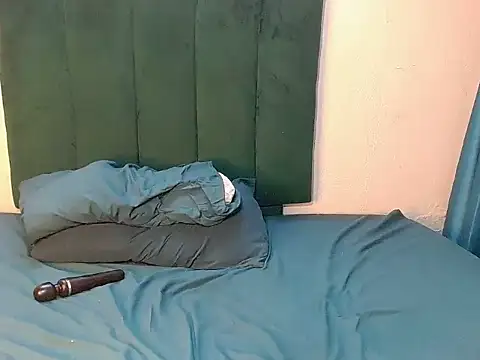 Lisa-001 online show from October 31, 2025, 6:25 am