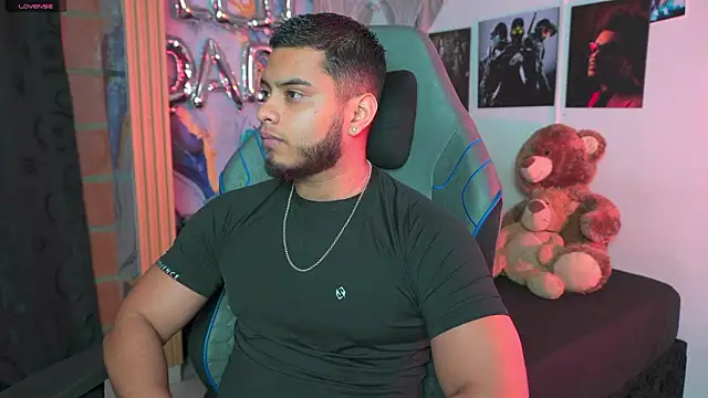 Tiler wolker online show from March 14, 2026, 1:23 am