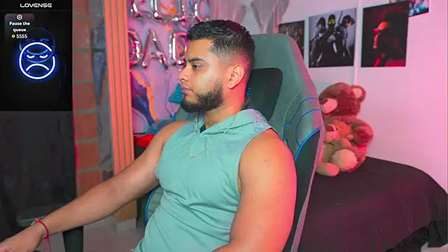 Tiler wolker online show from April 11, 2026, 12:15 am