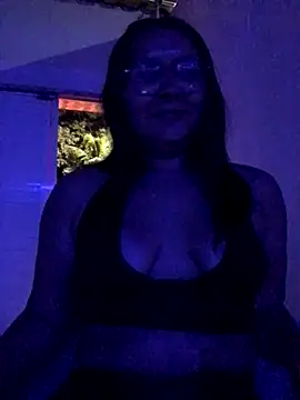 Snapshot of gabydoanal chatting on October 28, 2025, 6:17 am gabydoanal online show from October 28, 2025, 6:17 am