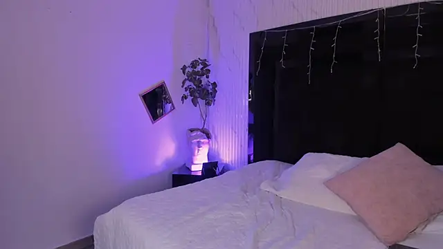 JanneBlossom  online show from March 27, 2026, 9:14 pm