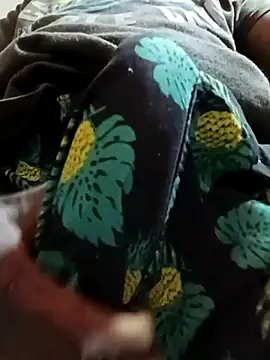 shoodly99 online show from April 12, 2026, 10:04 pm