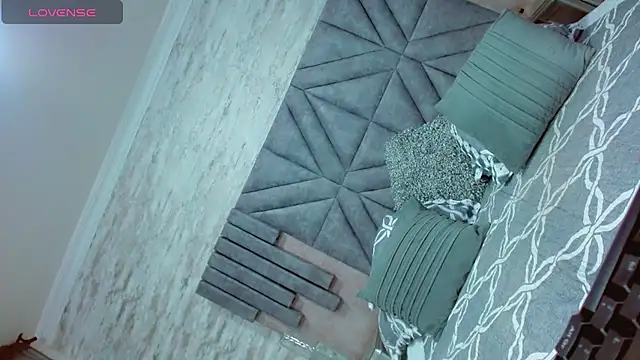 chairahot2 online show from November 25, 2025, 1:22 pm