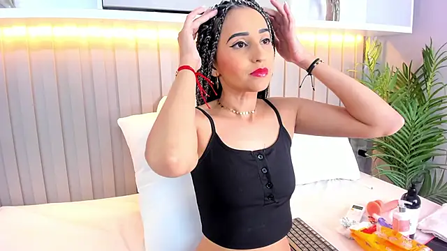 Snapshot of violett_rabbit_ chatting on November 5, 2025, 8:42 pm violett rabbit online show from November 5, 2025, 8:42 pm