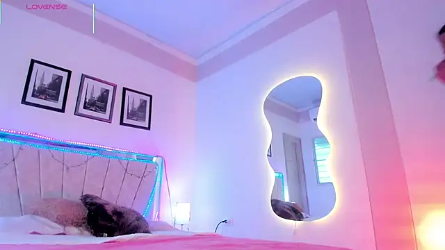 Sweetiee Aurora online show from December 20, 2025, 8:16 pm