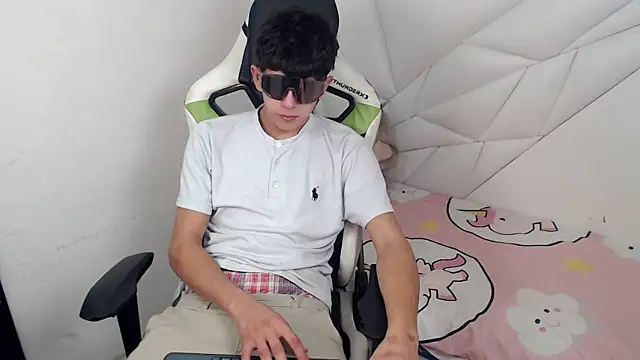 Cash G  online show from November 30, 2025, 8:35 pm