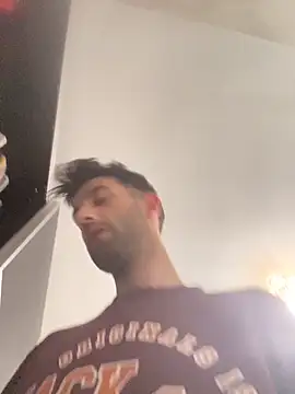 Dondeloquieras4 online show from March 26, 2026, 7:41 pm