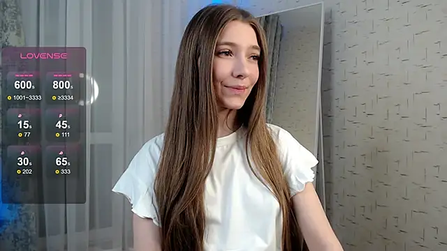 miragge  online show from November 17, 2025, 9:20 pm