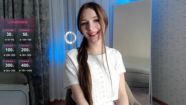 miragge  online show from December 15, 2025, 9:30 pm