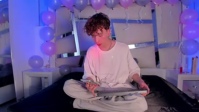 Genesis ask online show from October 27, 2025, 3:21 am