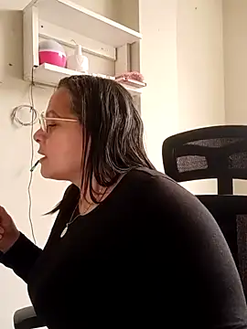 Angie milf50 online show from November 7, 2025, 3:12 pm