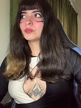 Snapshot of Annagoth_ chatting on February 16, 2026, 9:55 pm Annagoth online show from February 16, 2026, 9:55 pm