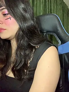 Snapshot of Annagoth_ chatting on February 24, 2026, 11:25 pm Annagoth online show from February 24, 2026, 11:25 pm