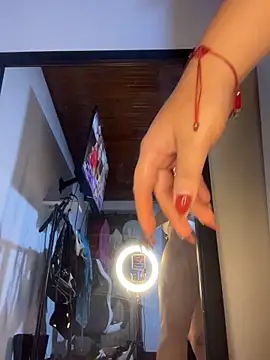 Im Saraaaa online show from January 15, 2026, 3:11 am