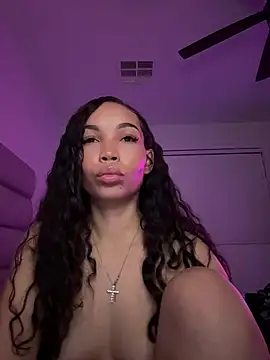 nikkiloveee online show from March 5, 2026, 6:09 am