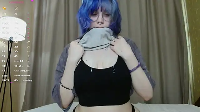 KellePourier online show from April 15, 2026, 6:20 am