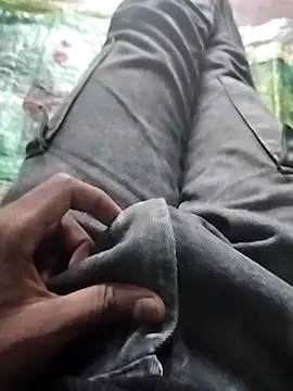 WettedGlimpse online show from October 29, 2025, 10:39 am