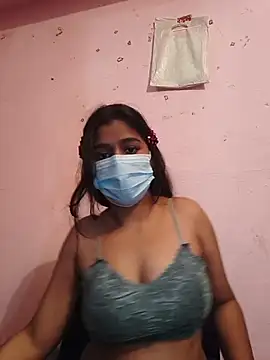 palakmishra033 online show from November 18, 2025, 5:23 am