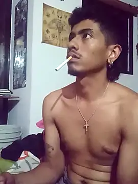 SkinniYamo online show from March 19, 2026, 12:03 am