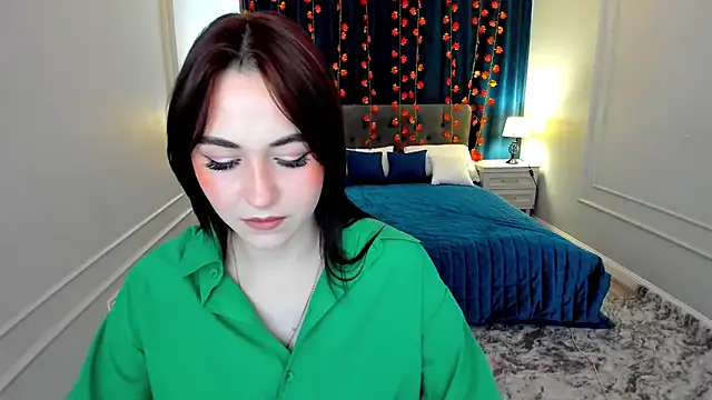 Snapshot of MakeYoueHappy chatting on November 17, 2025, 11:49 am MakeYoueHappy online show from November 17, 2025, 11:49 am