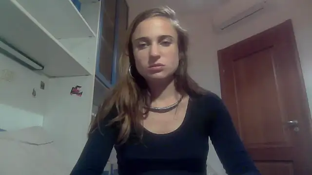 SinnEmily online show from December 3, 2025, 9:13 pm