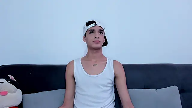 StevennParker online show from October 27, 2025, 6:56 pm