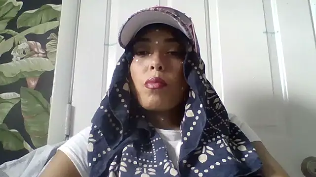 Snapshot of raveslavekandi chatting on November 7, 2025, 8:09 pm raveslavekandi online show from November 7, 2025, 8:09 pm