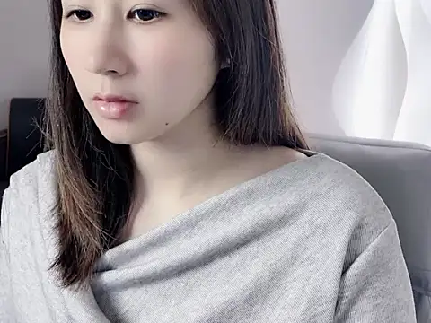 Snapshot of lvy-002 chatting on March 8, 2026, 5:00 am lvy-002 online show from March 8, 2026, 5:00 am