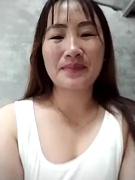 emini-xx online show from November 13, 2025, 1:37 am