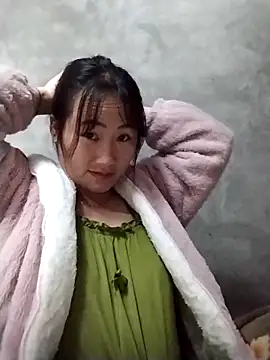 emini-xx online show from November 14, 2025, 2:27 pm