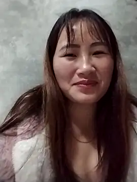 emini-xx online show from November 15, 2025, 6:11 am