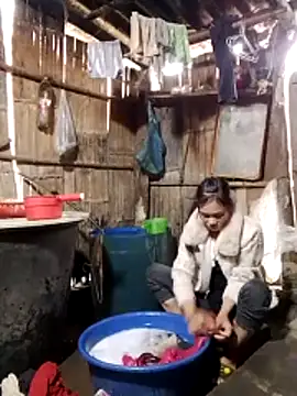 doggy-00 online show from December 17, 2025, 3:45 am