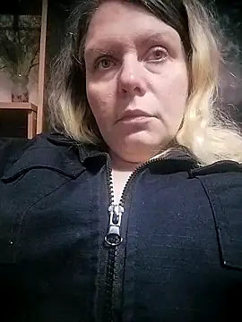 Lana-murr online show from March 10, 2026, 6:35 pm