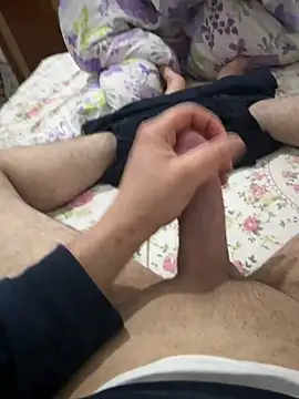 zamazingoo27 online show from April 21, 2026, 9:39 pm