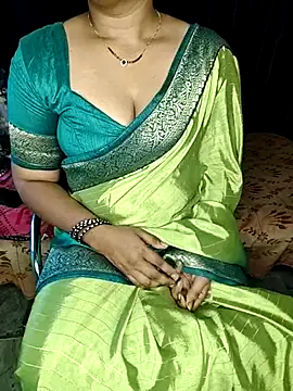 shreyareddy99 online show from March 31, 2026, 3:41 am