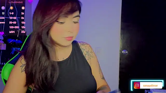 Hinatta-Tatto1 online show from November 4, 2025, 1:43 pm
