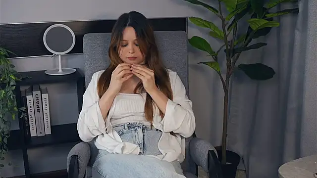 Snapshot of RacquelSookoo chatting on October 28, 2025, 9:13 am RacquelSookoo online show from October 28, 2025, 9:13 am